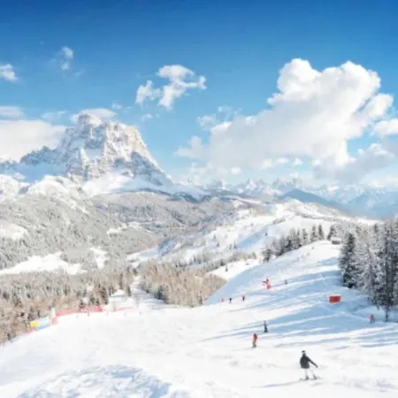 Dolomiti Sot I Piz Apartment *